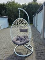 Mooie hangstoel met kussen, Tuin en Terras, Tuinstoelen, Ophalen, Zo goed als nieuw, Metaal