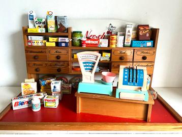 Vintage winkeltje met toebehoren kassa weegschaal boodschapp beschikbaar voor biedingen