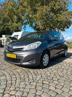 Toyota Yaris 1.0 Vvt-i 5-DRS 2014 Grijs, Euro 5, 750 kg, Origineel Nederlands, Handgeschakeld