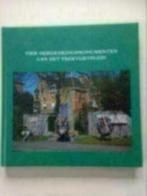 Vier herdenkingsmonumenten aan het trekvlietplein. Den haag, Boeken, Geschiedenis | Stad en Regio, Ophalen of Verzenden, Zo goed als nieuw