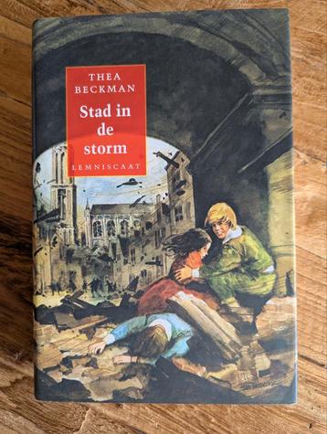 Stad in de storm - Thea Beckman hardcover met stofomslag beschikbaar voor biedingen