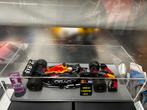 Max verstappen 1op12 japanse gp 2022 world champion, Hobby en Vrije tijd, Modelauto's | 1:5 tot 1:12, Ophalen of Verzenden, Zo goed als nieuw