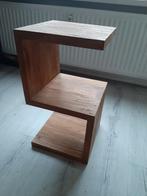 Teakhouten Bijzettafel., Ophalen, Zo goed als nieuw