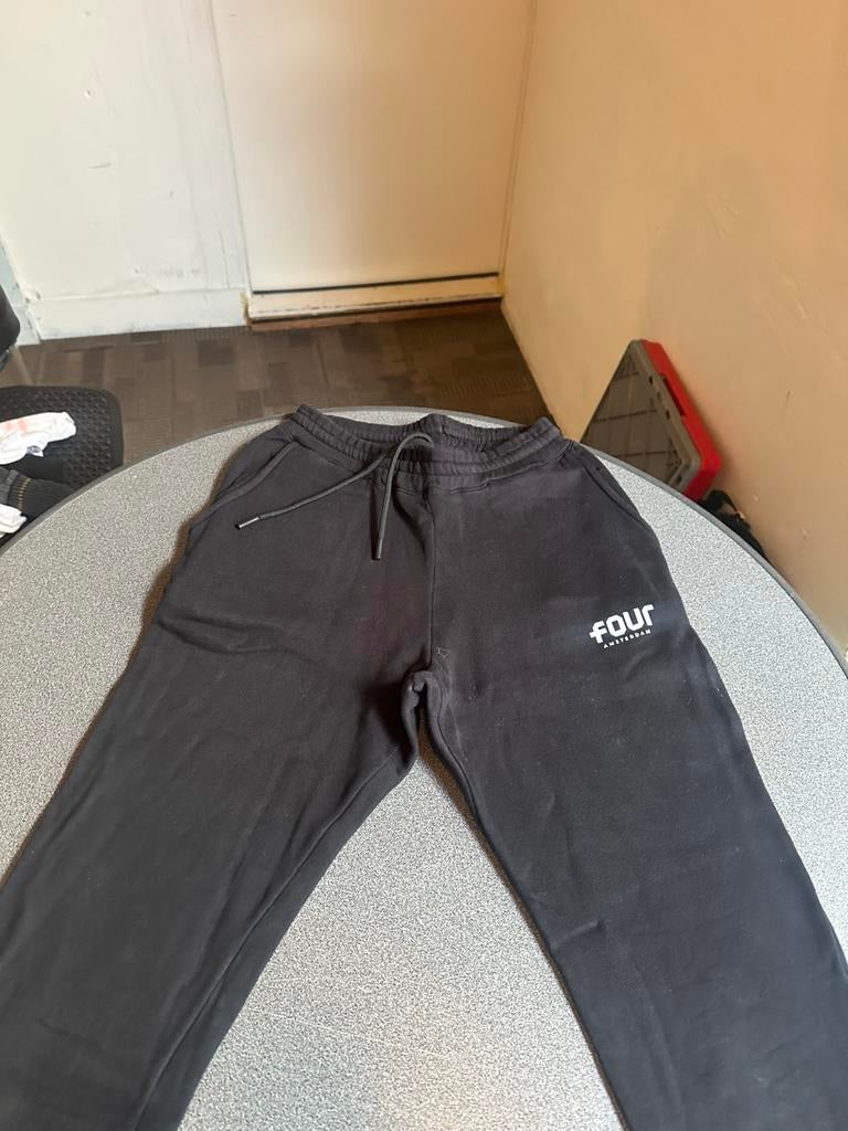 Four broek, Kleding | Heren, Broeken en Pantalons, Ophalen of Verzenden, Zo goed als nieuw, Maat 46 (S) of kleiner