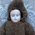 Antiek Belton popje gesloten mond in beren pakje anno 1880, Ophalen of Verzenden
