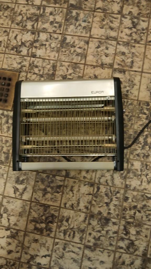 Eurom Fly Away Insectenlamp, Tuin en Terras, Bestrijdingsmiddelen, Gebruikt, Ongediertebestrijding, Ophalen