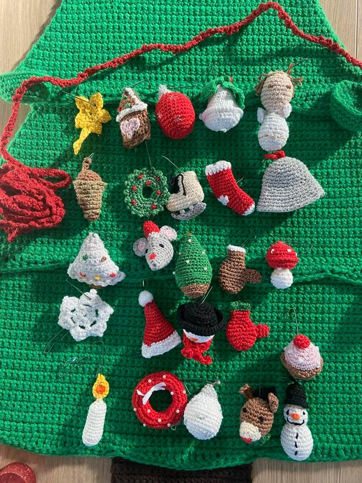 Gehaakte Advent Kerstboom met Ornamenten, Diversen, Kerst, Zo goed als nieuw, Ophalen