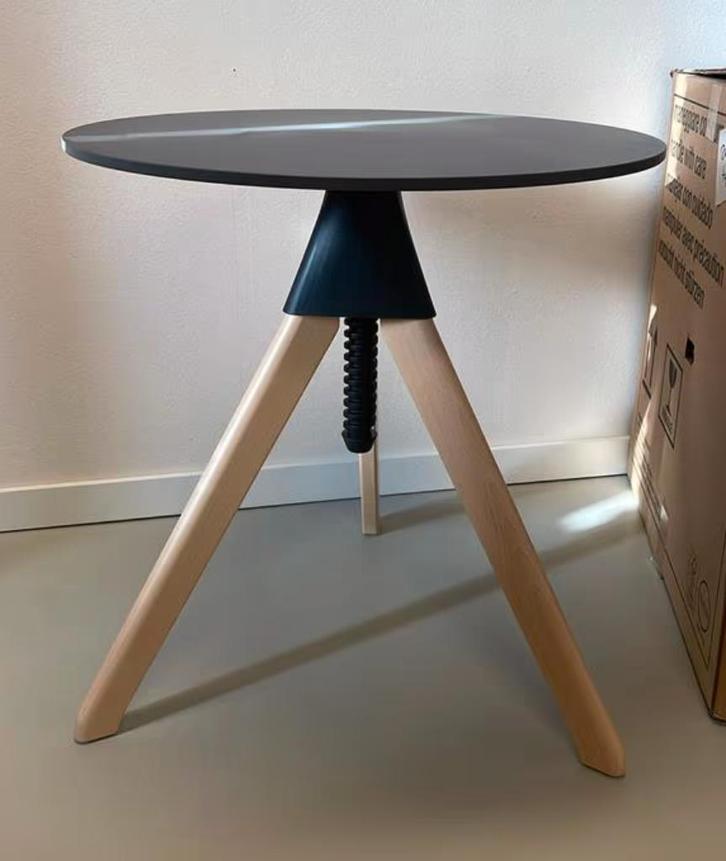 Topsy tafel the wild bunch | design Konstantin Grcic | Magis, Huis en Inrichting, Tafels | Sidetables, Zo goed als nieuw, 50 tot 75 cm