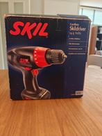 Accu schroevendraaier van Skil, Doe-het-zelf en Verbouw, Gereedschap | Boormachines, Ophalen, Gebruikt, Boormachine