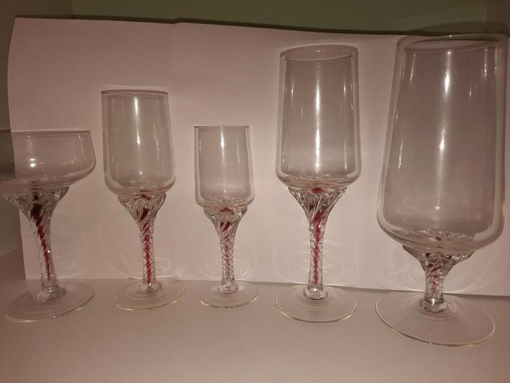 Prachtige set drankglazen - 30 stuks, Huis en Inrichting, Keuken | Servies, Zo goed als nieuw, Glas of Glazen, Overige stijlen