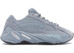 Yeezy 700 V2 Hospital Blue US9,5 (EU43 1/4), Kleding | Heren, Schoenen, Blauw, Nieuw, Ophalen of Verzenden, Sneakers of Gympen
