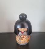 Mooie Kokeshi van Kazuo Takamizawa (1927-), Verzenden