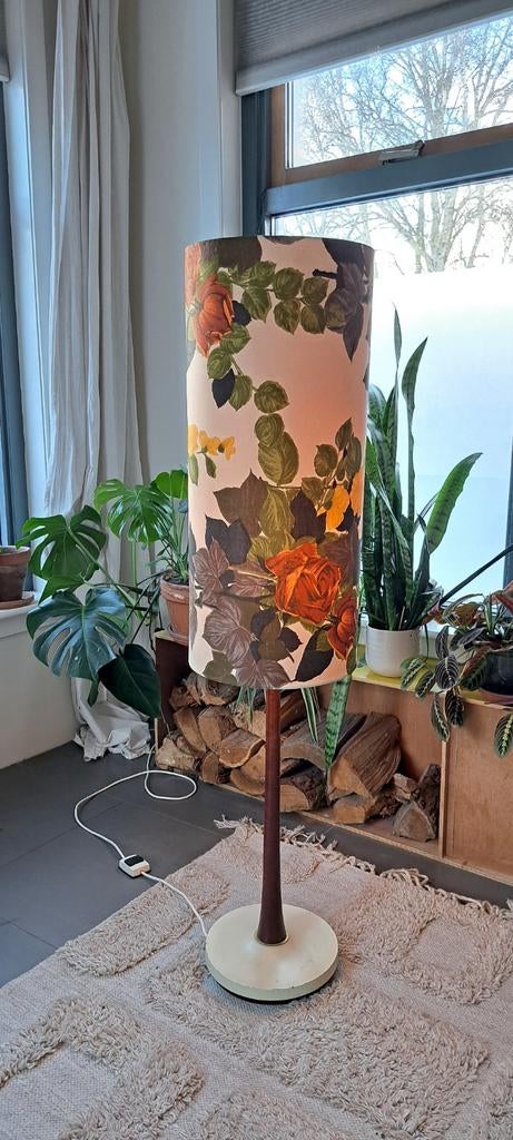 Hoge retro/vintage bloemenlamp, Gebruikt, 100 tot 150 cm, Ophalen of Verzenden, Stof