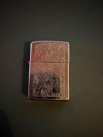 Zippo Venetiaanse Gravering Zilver beschikbaar voor biedingen