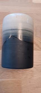 Mobach, Utrecht vaasje, gesigneerd en sticker, Antiek en Kunst, Antiek | Keramiek en Aardewerk, Ophalen of Verzenden