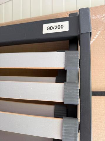*Gratis* Twee zo goed als nieuwe lattenbodems 80x200