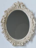Ovale oude wandspiegel, gebeeldhouwd Grieks-Romeinse stijl, Huis en Inrichting, Woonaccessoires | Spiegels, Minder dan 50 cm, Gebruikt