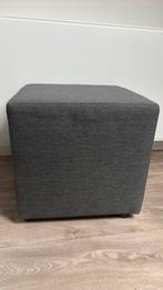Hocker ot poef donker grijs, Ophalen, Zo goed als nieuw, 50 tot 75 cm, Vierkant