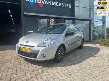 Renault Clio 1.2 Expression beschikbaar voor biedingen