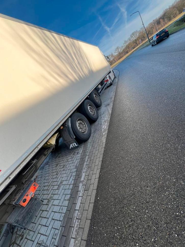 Trailer te huur – Kögel 2018 | 3 assen | Laadklep, Vacatures, Vacatures | Chauffeurs, Overige niveaus, Vanaf 10 jaar, Overige vormen