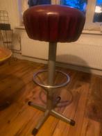 Retro barkruk, Huis en Inrichting, Barkrukken, 1 kruk, Ophalen of Verzenden, Gebruikt, 60 tot 90 cm