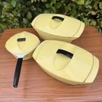 Le Creuset, ontwerp Raymond Loewy, geel, Huis en Inrichting, Keuken | Potten en Pannen, Ophalen of Verzenden, Gebruikt, Gietijzer