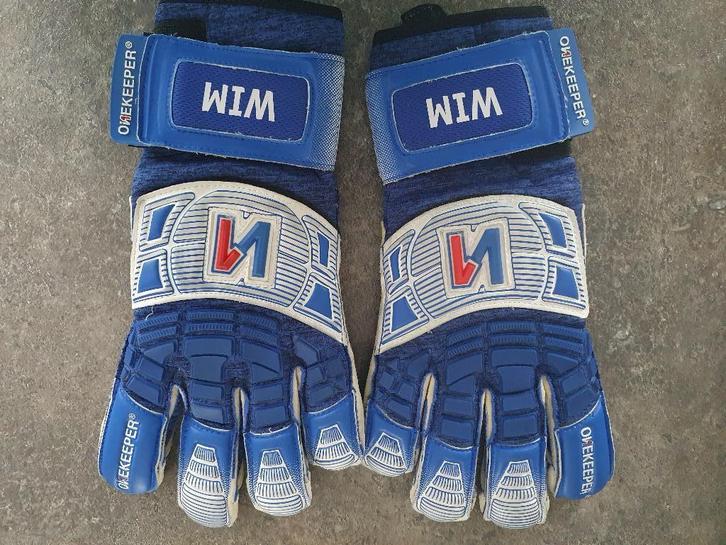 Keepershandschoenen, Sport en Fitness, Voetbal, Zo goed als nieuw, Handschoenen, Maat XS of kleiner, Ophalen of Verzenden