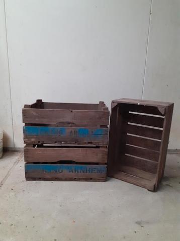 Diverse vintage fruitkisten voor 20 kg peren - gebruikt beschikbaar voor biedingen