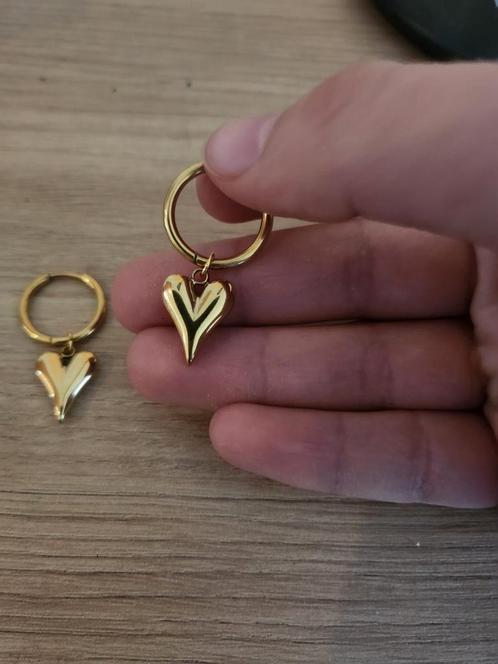 Oorbellen, Sieraden, Tassen en Uiterlijk, Oorbellen, Nieuw, Hangers, Overige materialen, Goud, Ophalen of Verzenden