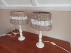 2 tafellampjes / schemerlampjes met rieten kapjes, Huis en Inrichting, Lampen | Tafellampen, Ophalen of Verzenden, Zo goed als nieuw