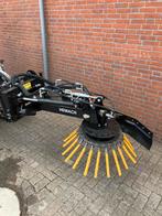 Onkruidborstel machine gaint shovel, Ophalen