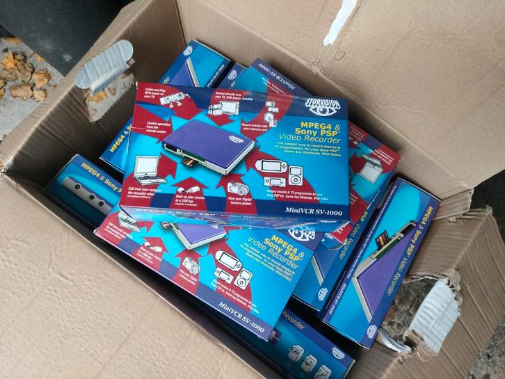 22 stuks. MiniVCR SV-1000 MPEG4 Video Recorder, Audio, Tv en Foto, Decoders en Harddiskrecorders, Nieuw, Harddiskrecorder, Met dvd-recorder