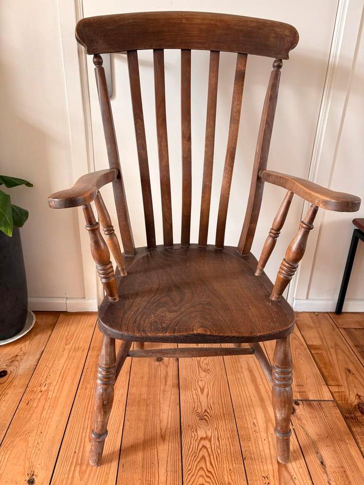 Antieke Houten Stoel met Armleuningen, Huis en Inrichting, Woonaccessoires | Kapstokken, Gebruikt, Overige typen, Hout, Ophalen