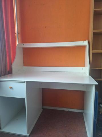 Ikea bureau wit - gratis ophalen