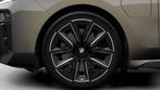 BMW 7 Serie Sedan 750e xDrive | M Sportpakket Pro | Innovati, Auto's, BMW, Nieuw, Te koop, Zilver of Grijs, 5 stoelen