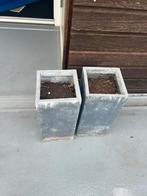 Gratis-Set van 2 betonnen plantenbakken, Tuin en Terras, Gebruikt, Minder dan 60 cm, Vierkant, Ophalen of Verzenden