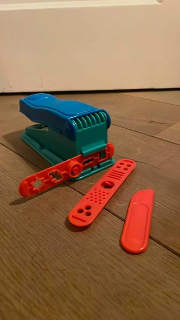 Playdoh klei pers  beschikbaar voor biedingen