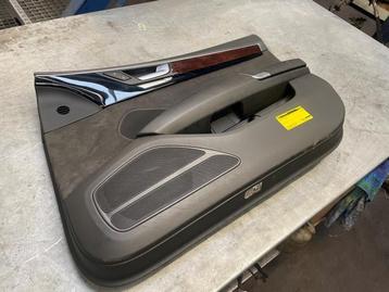 Portierbekleding 4Deurs rechts-voor van een Audi A8 beschikbaar voor biedingen