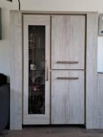 Vitrinekast 179,5 cm hoog, 133 cm breed, Ophalen, Gebruikt, 25 tot 50 cm