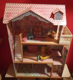 Groot poppenhuis incl poppen en accessoires, Verzamelen, Poppenhuizen en Toebehoren, Ophalen, Zo goed als nieuw, Poppenhuis