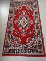 Karpet, Huis en Inrichting, Stoffering | Tapijten en Kleden, 100 tot 150 cm, Zo goed als nieuw, Rechthoekig, Rood