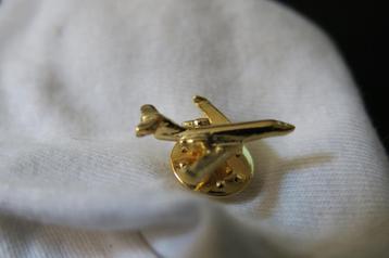 Vliegtuig pin aangeboden messing goudkleurig nieuw jet plane beschikbaar voor biedingen