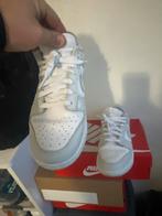 Witte Nike Dunk Low - Maat 41, Kleding | Heren, Ophalen of Verzenden, Wit