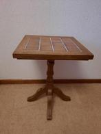 Vintage eiken tafeltje - vierkant tafelblad met tegeltjes, Minder dan 55 cm, Gebruikt, Vierkant, Hout