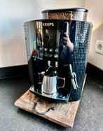 Krups EA815 volautomatisch espressomachine zo goed als nieuw, Ophalen, Afneembaar waterreservoir, Espresso apparaat, Koffiebonen