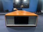 Studiotafel inclusief TV, Ophalen, Zo goed als nieuw