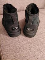 UGG maat 32, Kinderen en Baby's, Babykleding | Schoentjes en Sokjes, Gebruikt, UGG, Jongetje of Meisje, Laarsjes