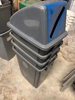 Stapelbare grijze afvalbakken, Ophalen, Kunststof, Gebruikt, -