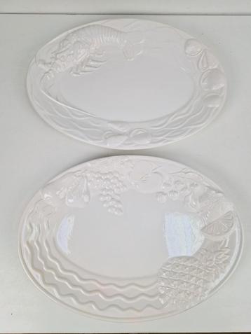 Set 2 XL Vintage serveer schaal A. SANTOS majolica reliëf  beschikbaar voor biedingen