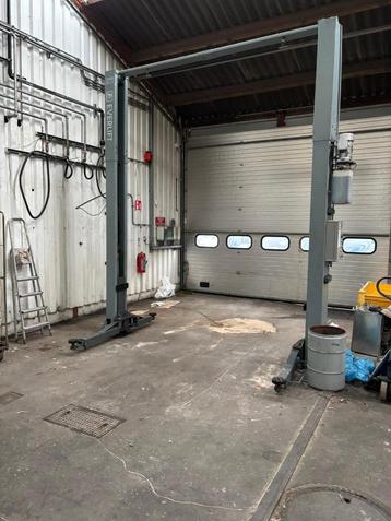 2koloms brug  in zeer goede staat z.g.a.n beschikbaar voor biedingen